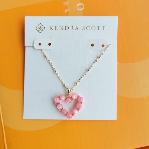 Kendra Scott Jewelry - Kendra Scott Ashton Heart Blush Ivory Mother-of-Pearl Short Necklace Gold